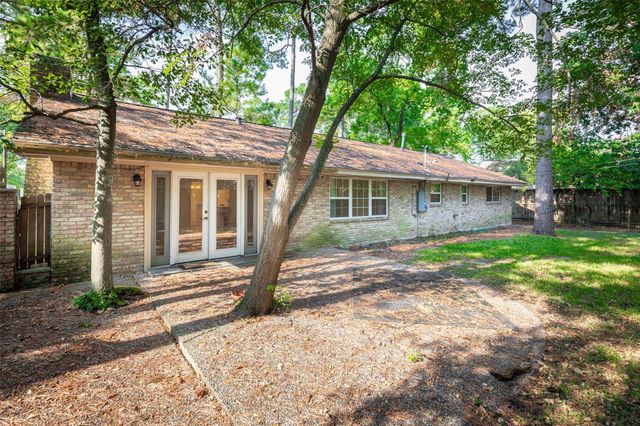10902 Saint Marys Lane, Houston, TX 77079