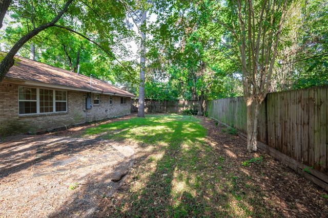 10902 Saint Marys Lane, Houston, TX 77079