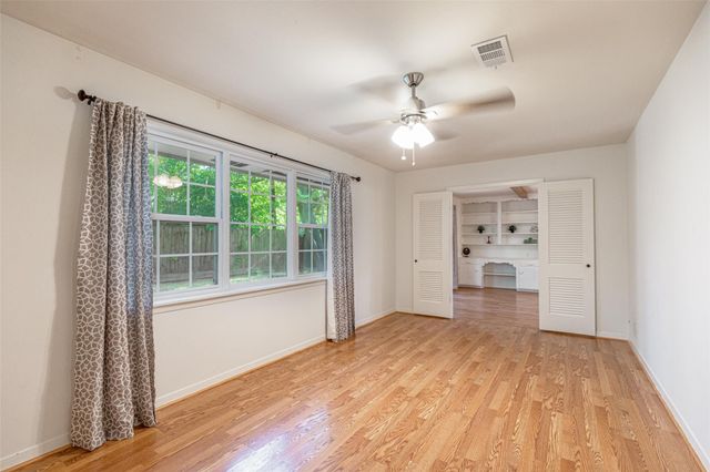10902 Saint Marys Lane, Houston, TX 77079