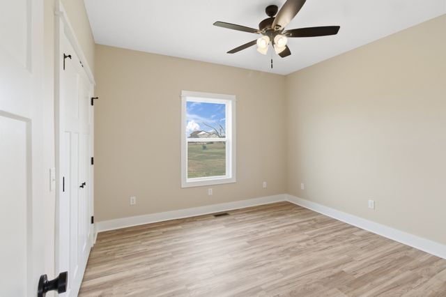 70 Castle St, Mcminnville, TN 37110