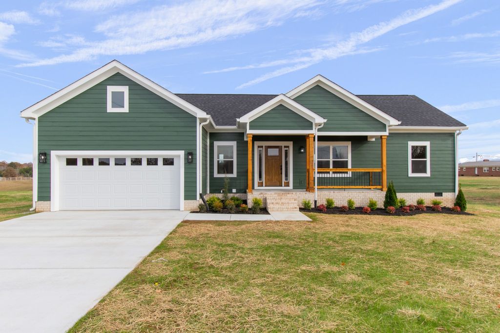 70 Castle St, Mcminnville, TN 37110