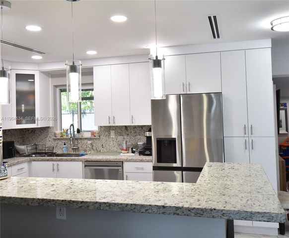 630 N 66th Avenue, Hollywood, FL 33024