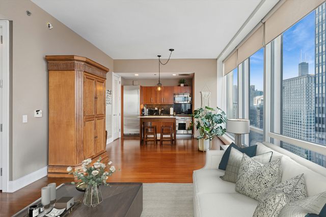 401 N Wabash Avenue 37F, Chicago, IL 60611