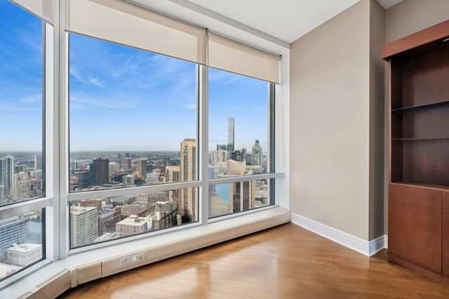 401 N Wabash Avenue 37F, Chicago, IL 60611
