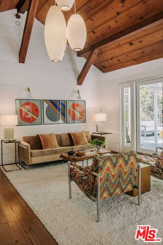 2307 Holly Drive, Los Angeles, CA 90068