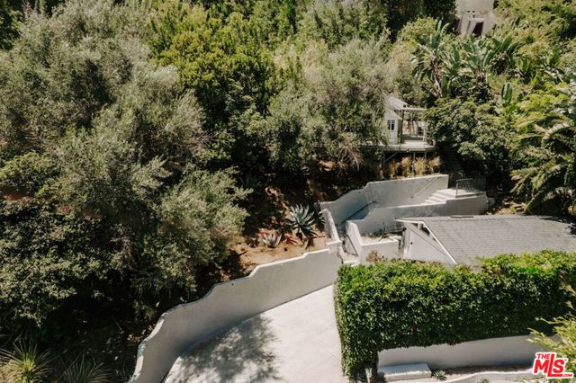 2307 Holly Drive, Los Angeles, CA 90068