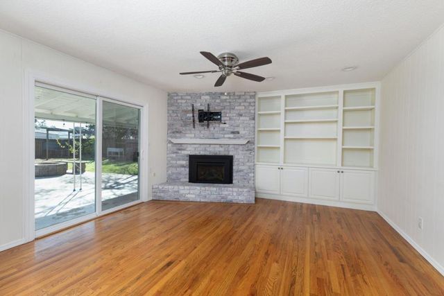 5274 N Nantucket Avenue, Fresno, CA 93704