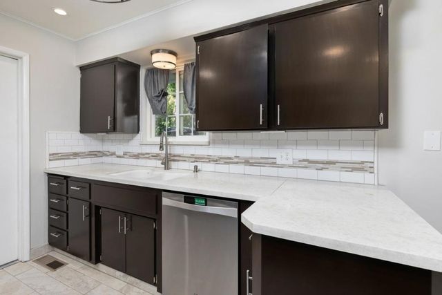 5274 N Nantucket Avenue, Fresno, CA 93704