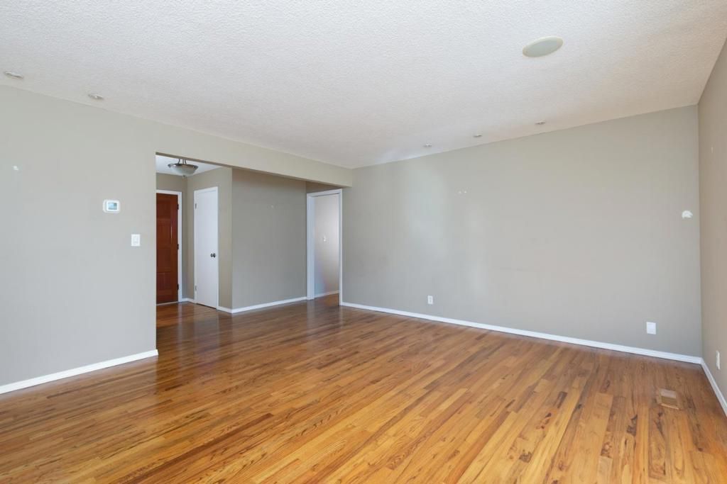 Image 11 of property listing at 5274 N Nantucket Avenue, Fresno, CA 93704