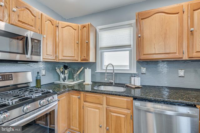 13 MARLBOROUGH AVE, Marlton, NJ 08053
