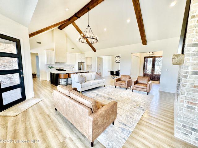 7211 W 12th Street, Plainview, TX 79072