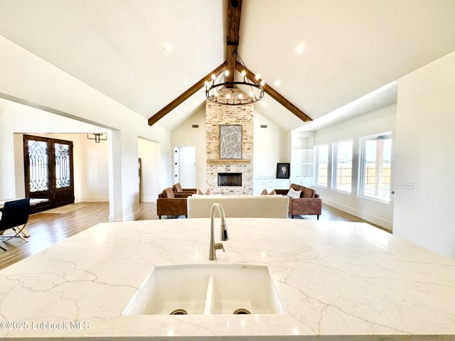 7211 W 12th Street, Plainview, TX 79072