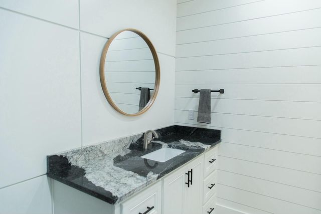 7211 W 12th Street, Plainview, TX 79072