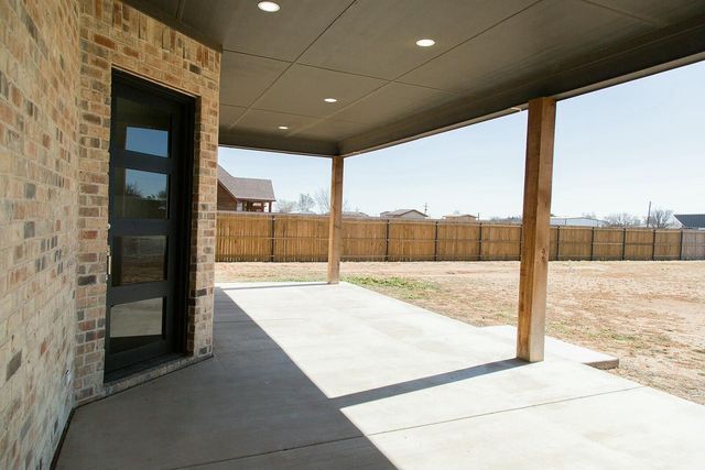 7211 W 12th Street, Plainview, TX 79072