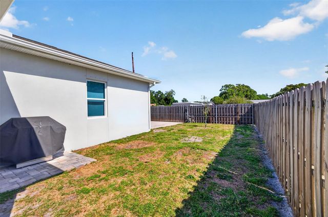 1137 55TH AVENUE N, St Petersburg, FL 33703
