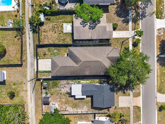 1137 55TH AVENUE N, St Petersburg, FL 33703