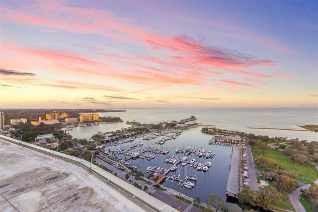 1137 55TH AVENUE N, St Petersburg, FL 33703