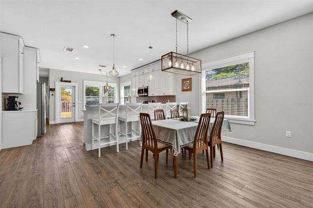 1137 55TH AVENUE N, St Petersburg, FL 33703
