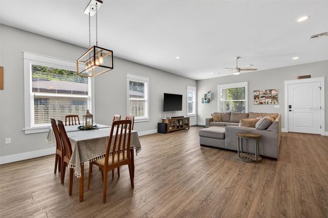 1137 55TH AVENUE N, St Petersburg, FL 33703
