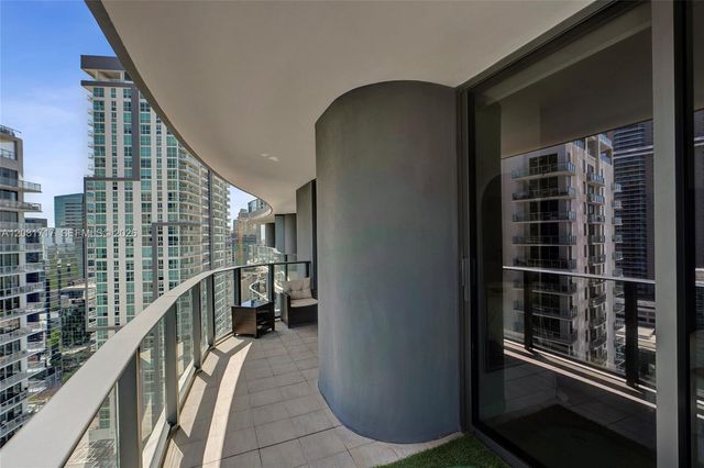 1000 Brickell Plaza 3105, Miami, FL 33131