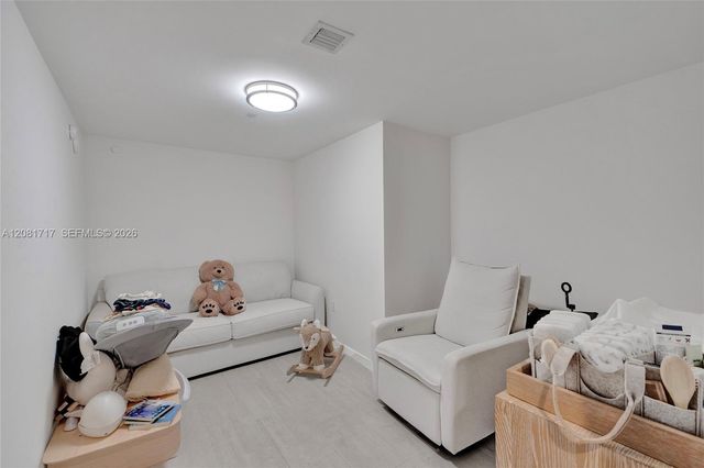 1000 Brickell Plaza 3105, Miami, FL 33131