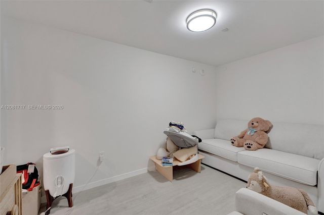 1000 Brickell Plaza 3105, Miami, FL 33131