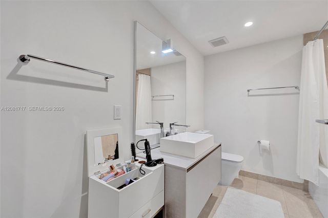 1000 Brickell Plaza 3105, Miami, FL 33131