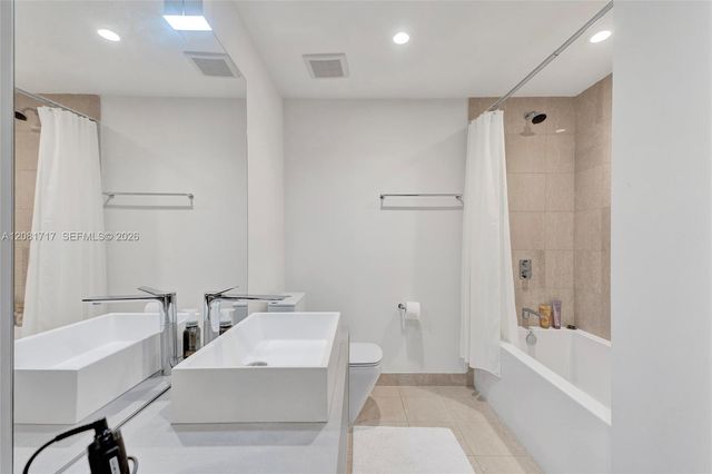 1000 Brickell Plaza 3105, Miami, FL 33131