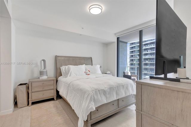 1000 Brickell Plaza 3105, Miami, FL 33131