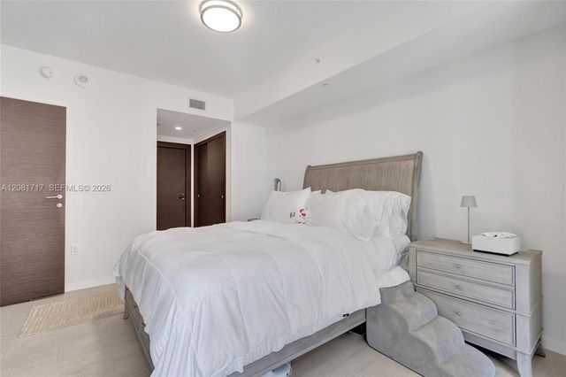 1000 Brickell Plaza 3105, Miami, FL 33131