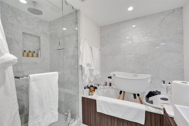 1000 Brickell Plaza 3105, Miami, FL 33131