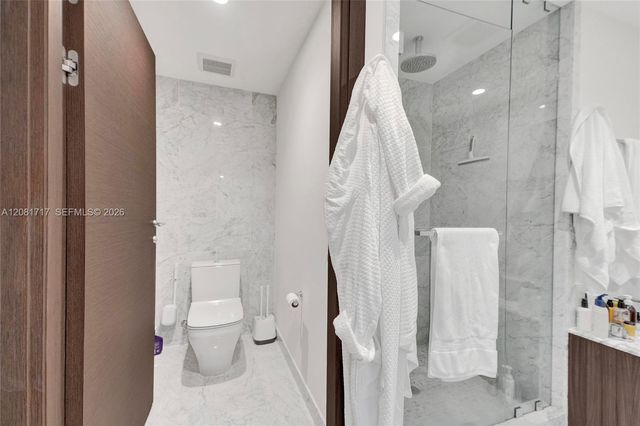 1000 Brickell Plaza 3105, Miami, FL 33131