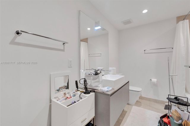 1000 Brickell Plaza 3105, Miami, FL 33131