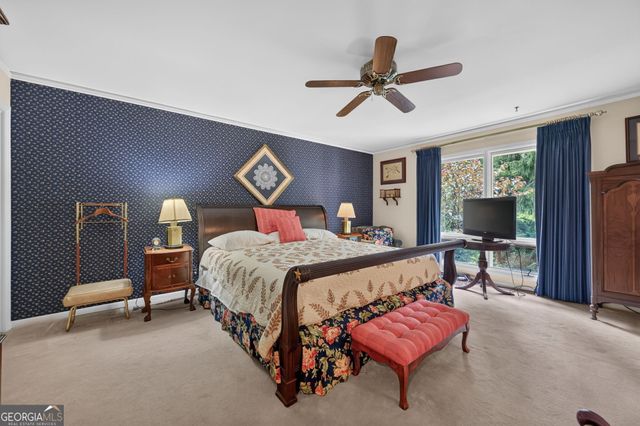 115 Farmstead Lane, Roswell, GA 30075
