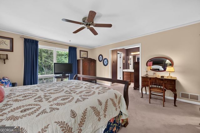115 Farmstead Lane, Roswell, GA 30075
