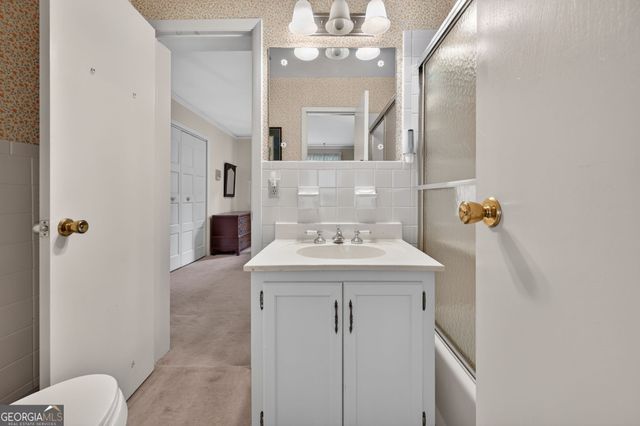 115 Farmstead Lane, Roswell, GA 30075