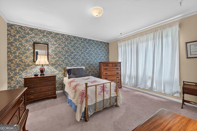 115 Farmstead Lane, Roswell, GA 30075