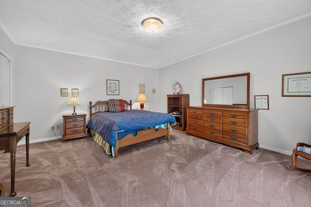 115 Farmstead Lane, Roswell, GA 30075