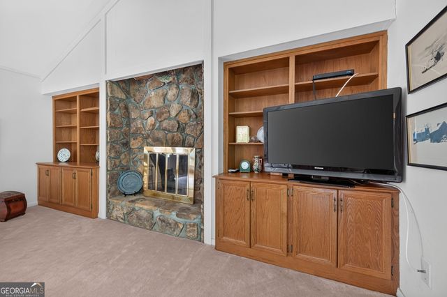 115 Farmstead Lane, Roswell, GA 30075