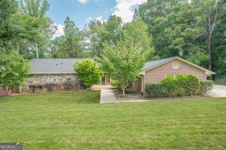 115 Farmstead Lane, Roswell, GA 30075