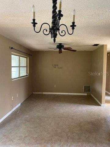 12 SPRING LOOP, Ocala, FL 34472