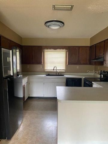 12 SPRING LOOP, Ocala, FL 34472