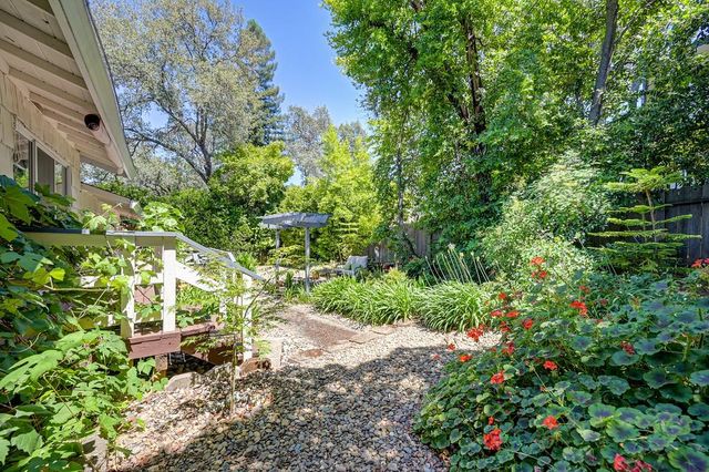 978 King Henry Way, El Dorado Hills, CA 95762