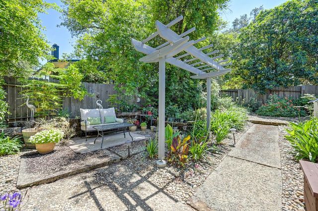 978 King Henry Way, El Dorado Hills, CA 95762