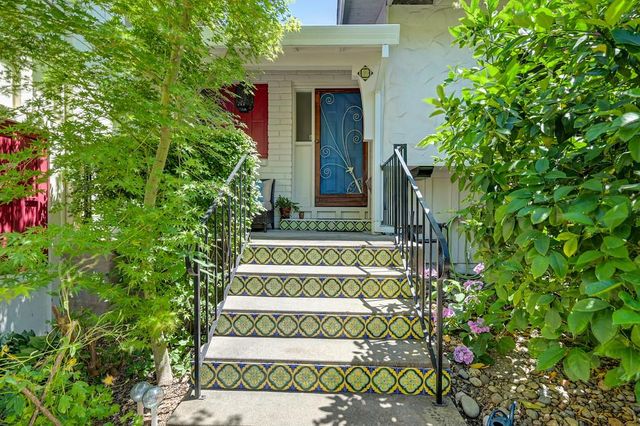 978 King Henry Way, El Dorado Hills, CA 95762