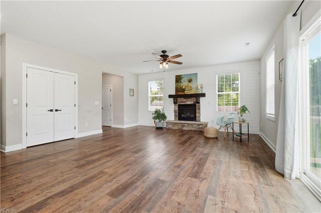 1924 Land Of Promise RD, Chesapeake, VA 23322