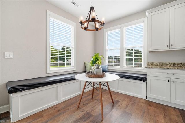 1924 Land Of Promise RD, Chesapeake, VA 23322