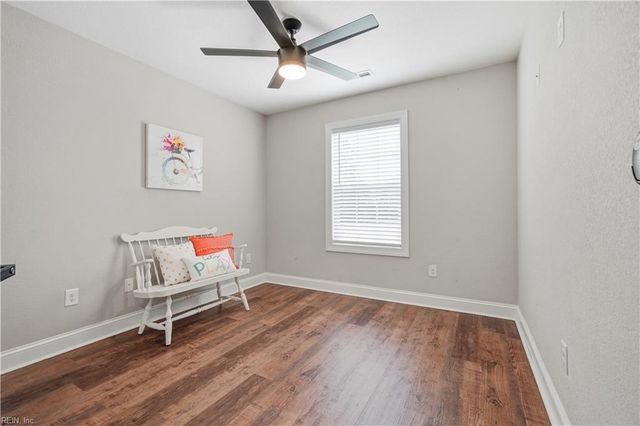 1924 Land Of Promise RD, Chesapeake, VA 23322