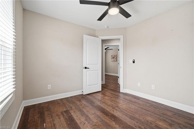 1924 Land Of Promise RD, Chesapeake, VA 23322