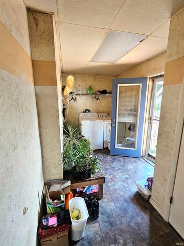 901 S Van Buren Street, Auburn, IN 46706